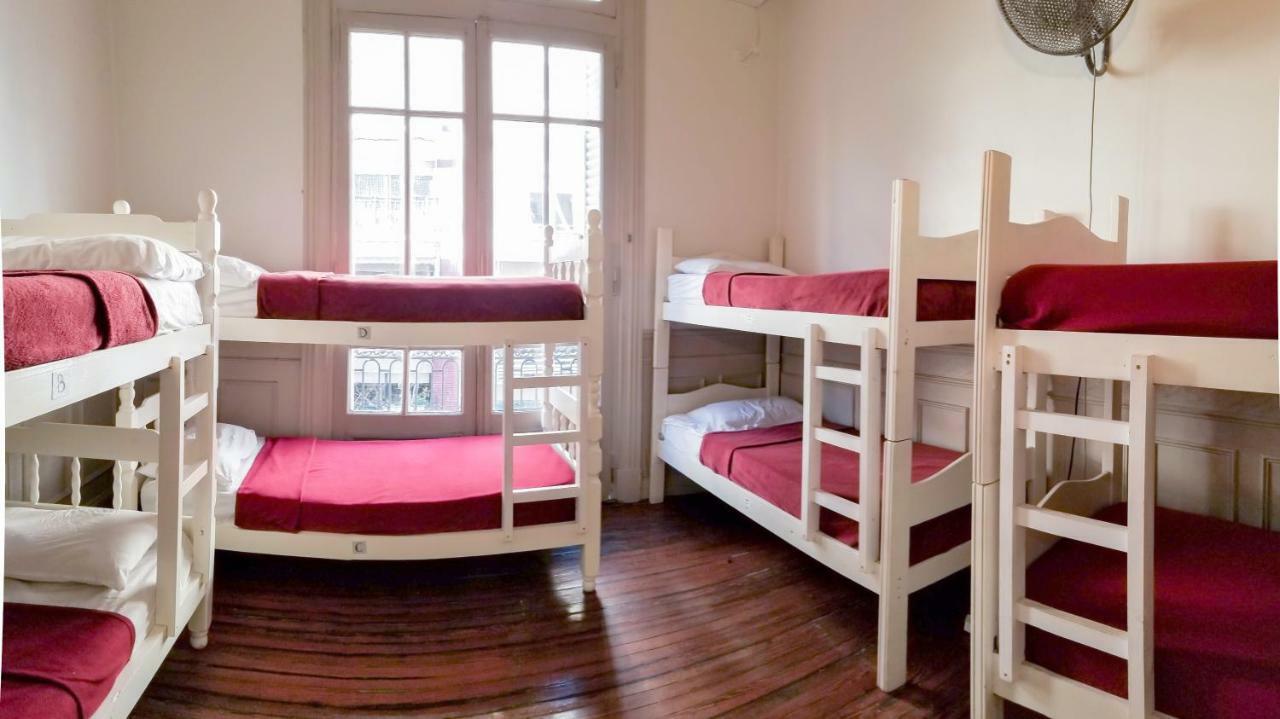 Voyage Recoleta Hostel Буенос Айрес Стая снимка